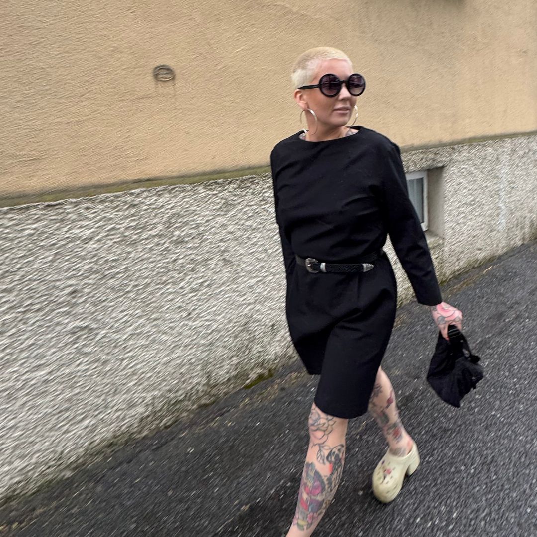 MUSTIA TUOTTEITA JOPA -70%