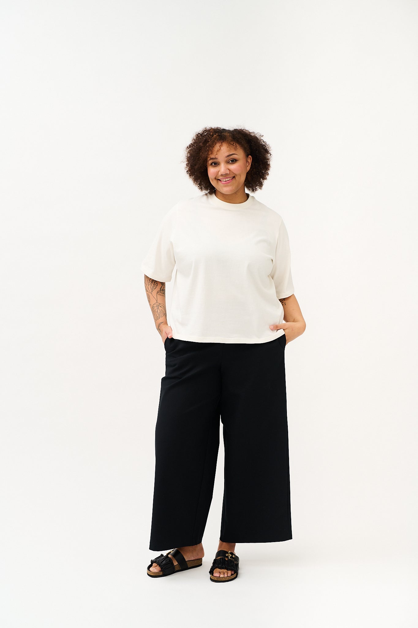 T-PAITA, Off White