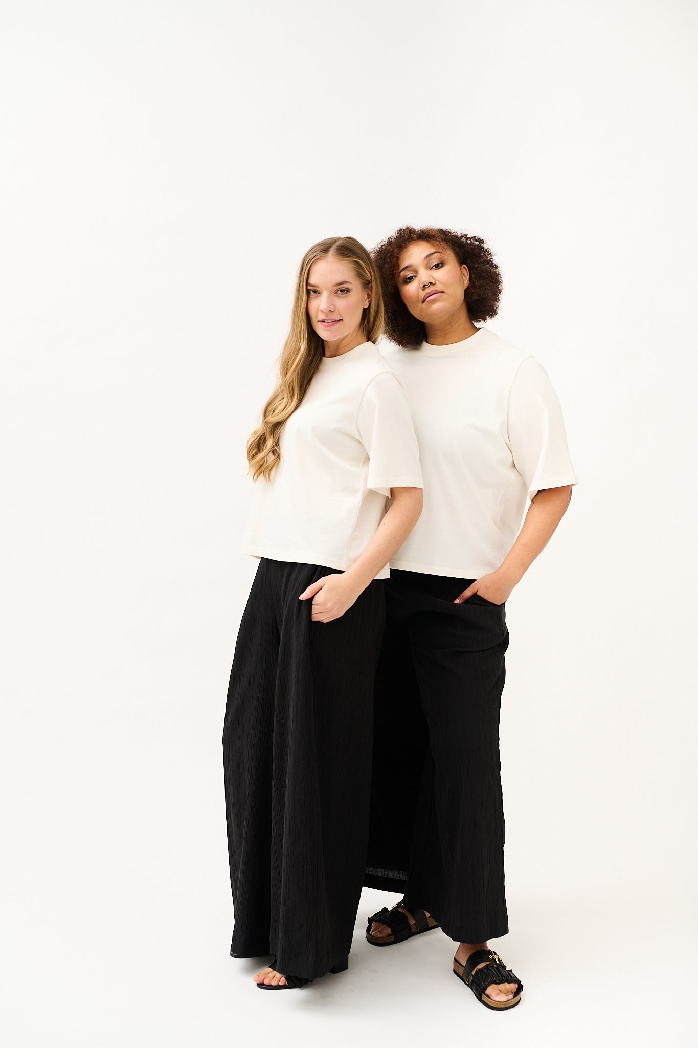 T-PAITA, Off White