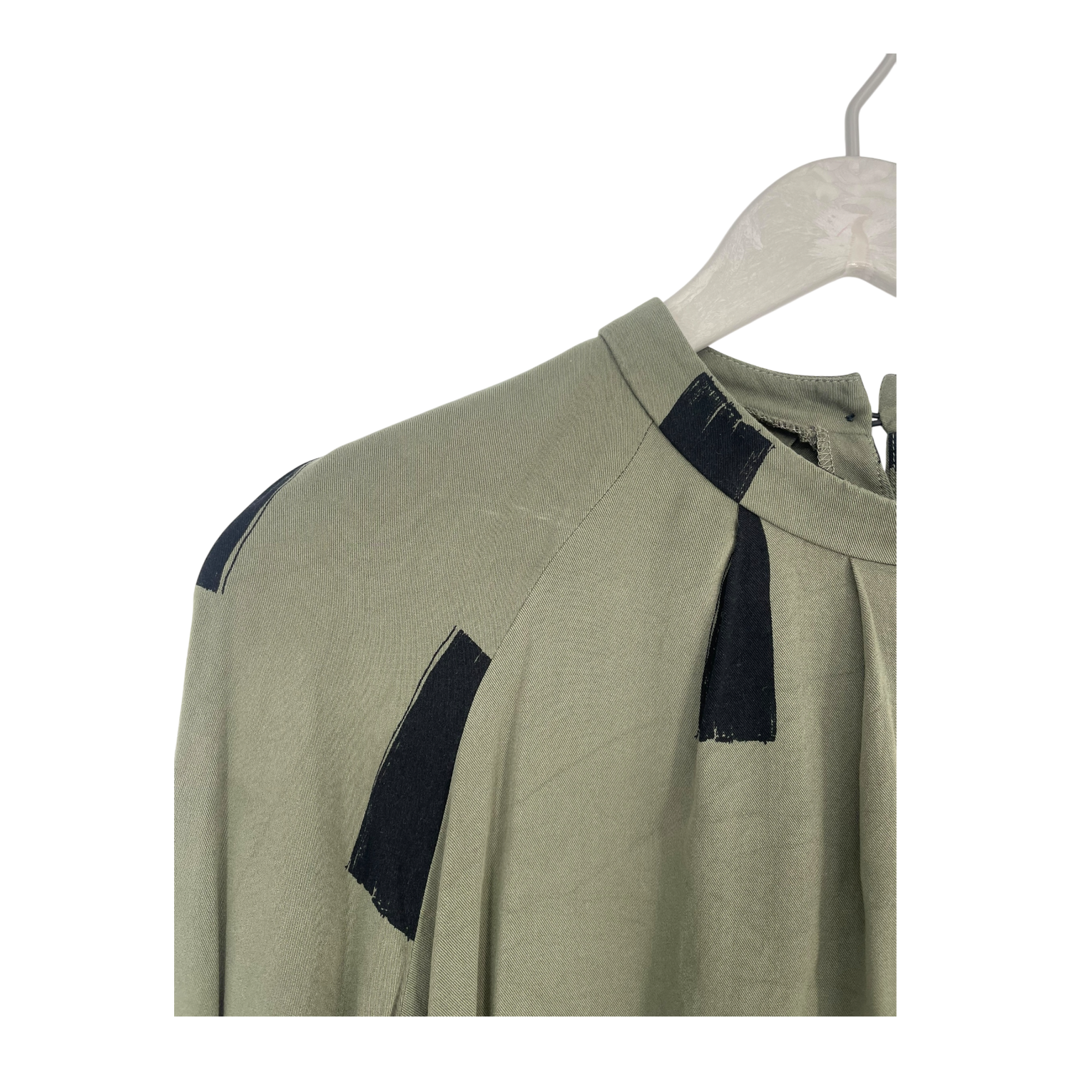 Pleated shirt, green woods | woman M