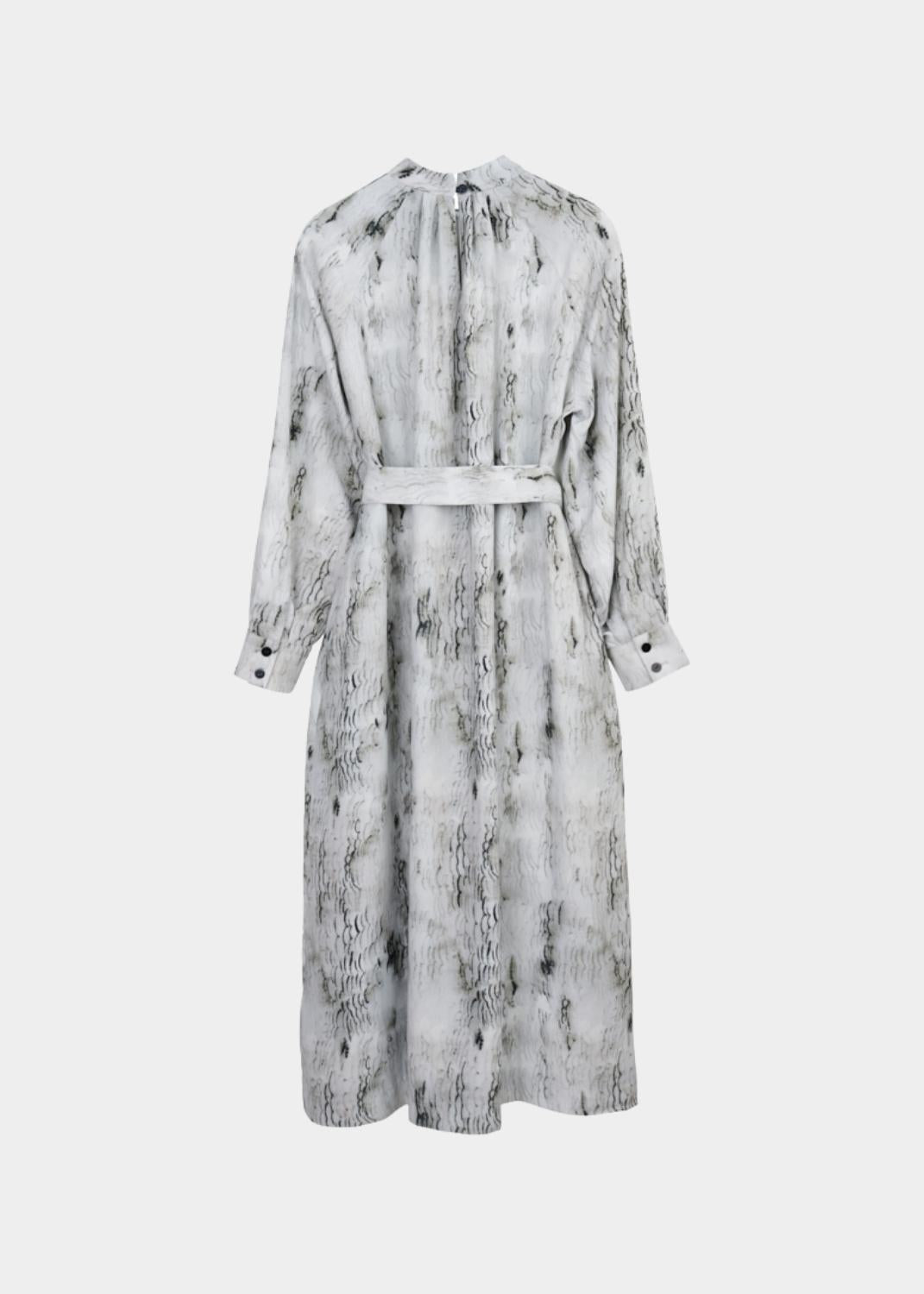 PLEATED-mekko, Illusion