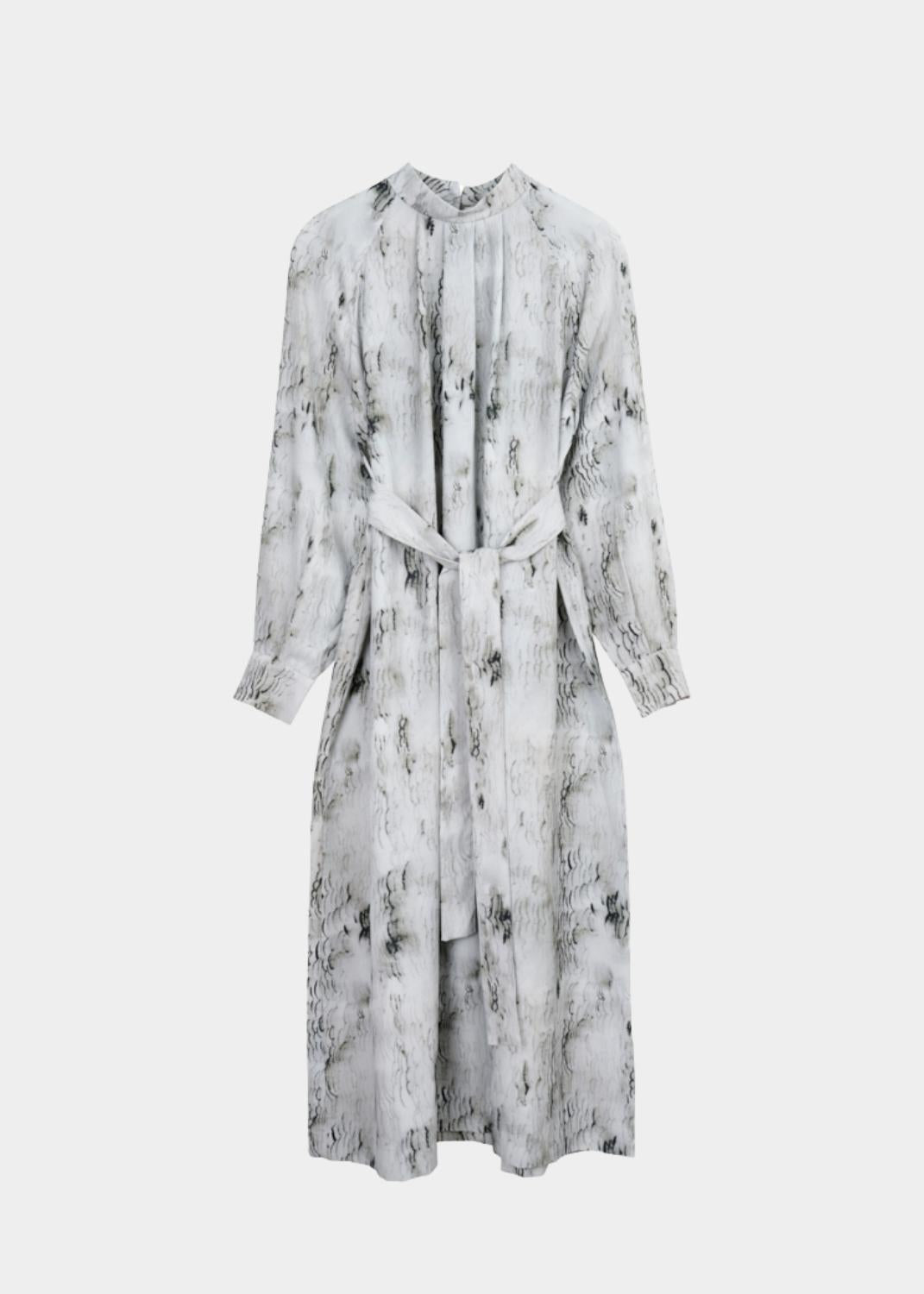 PLEATED-mekko, Illusion