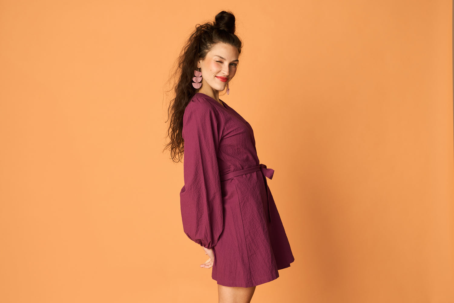 ENNAKKOMYYNTI: PUFF WRAP -mekko, Grape Purple