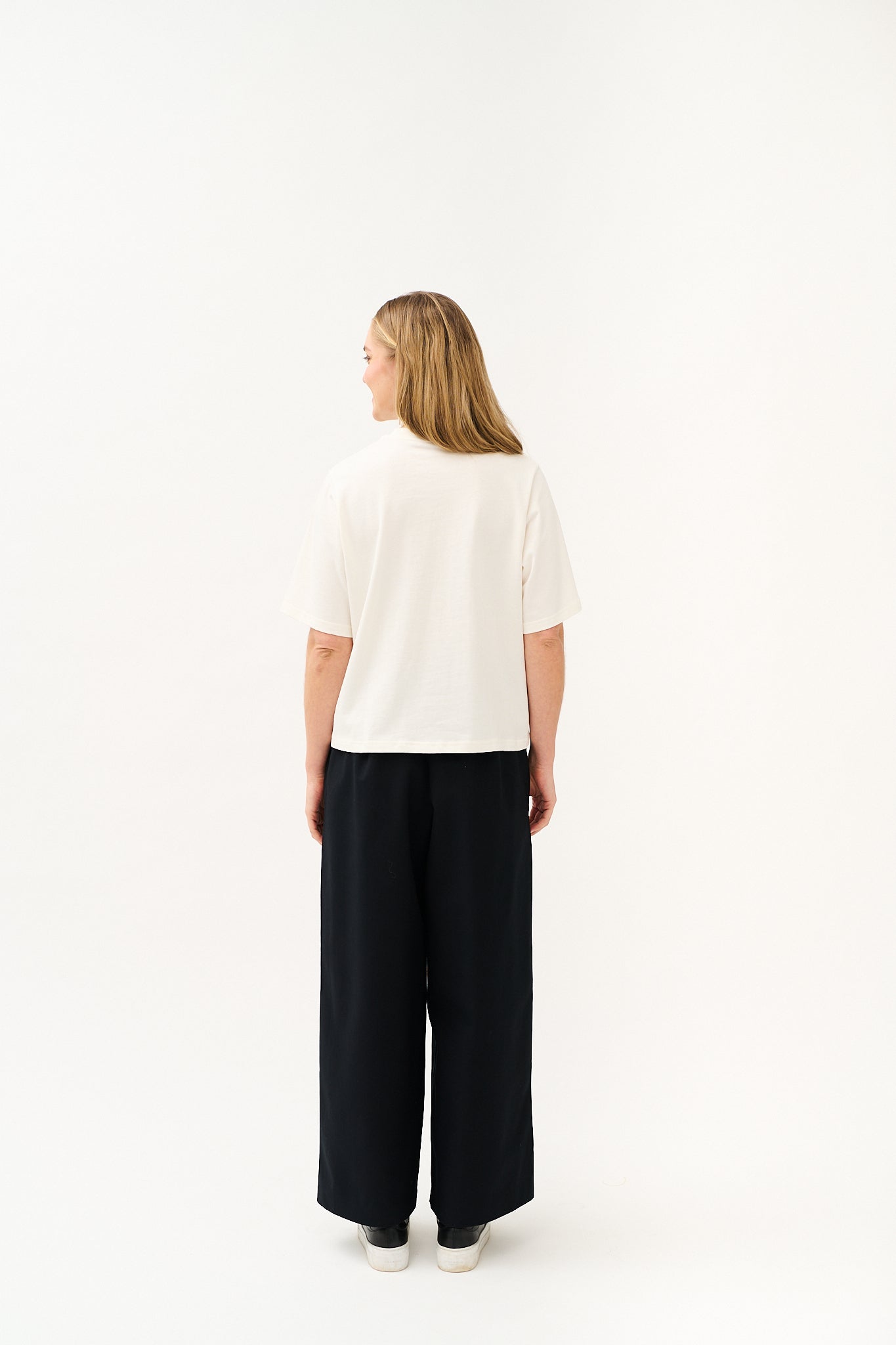T-PAITA, Off White